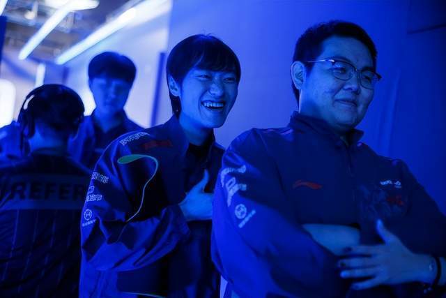 LPL全明星阵容名单出炉，JDG竟无人入选，一年三冠一个没进？