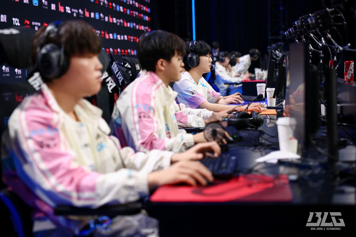 BLG遭AL翻盘后，Bin发博自认世1上登热搜，外网LOL玩家炸锅！